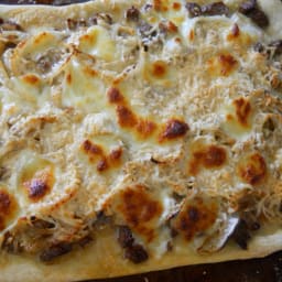 Small Steak & Onions Pizza